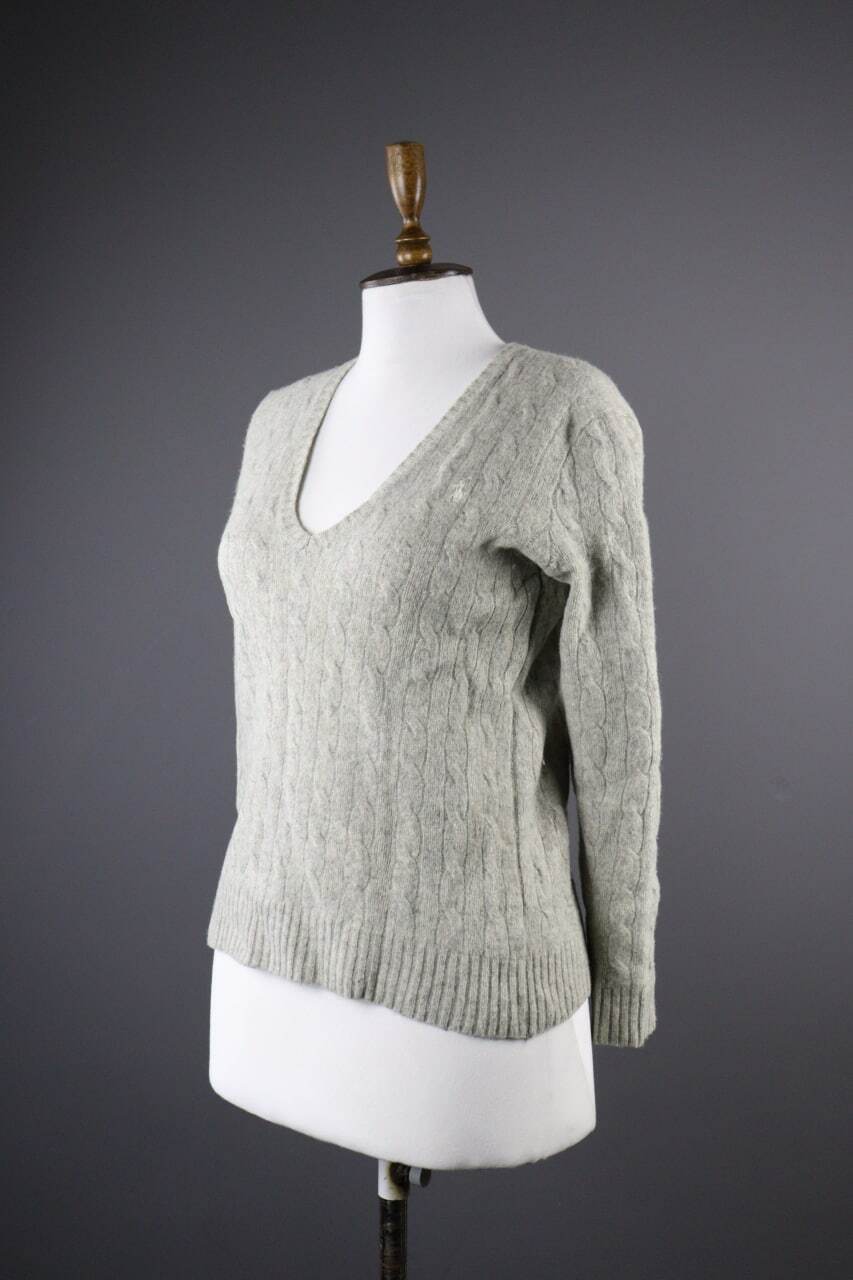 How to Buy Vintage Knitwear That Lasts