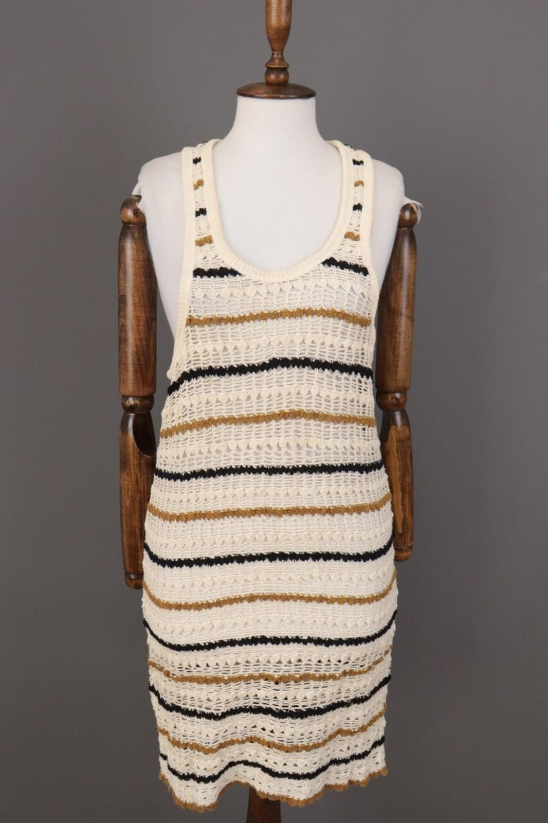 Vintage Sizing Explained: Why the Label Size Doesn't Matter