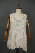 EWA I WALLA White 100% Cotton Lace Front Sleeveless Round Neck Tank Top – Size M