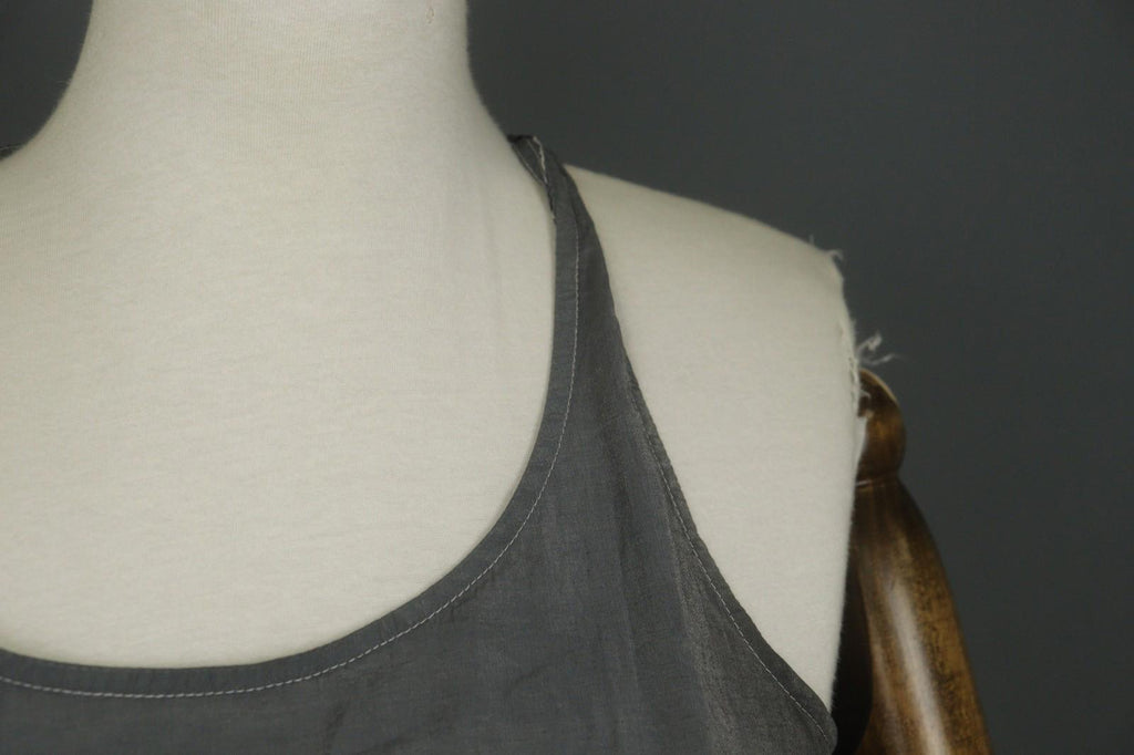 RUNDHOLZ Gray Round Neck Wide Strap Regular Fit Pullover Tank Top – Size M