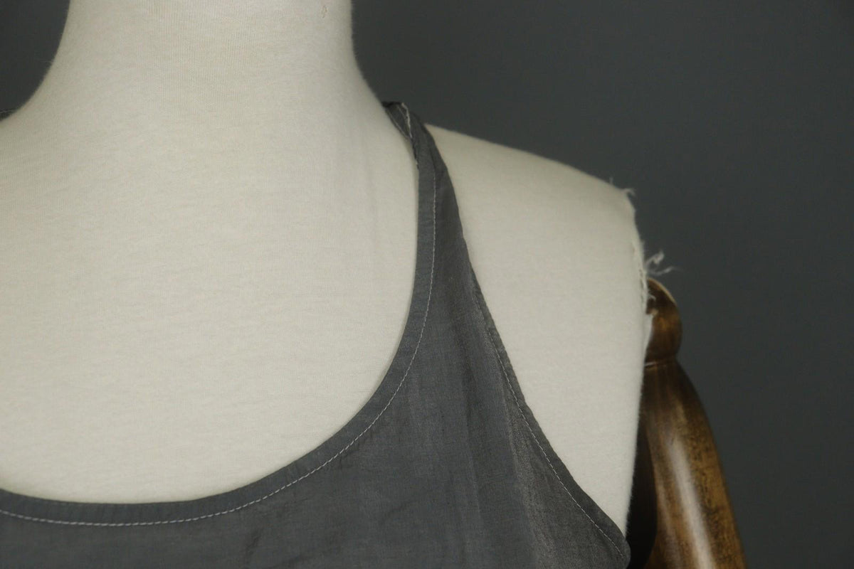 RUNDHOLZ Gray Round Neck Wide Strap Regular Fit Pullover Tank Top – Size M