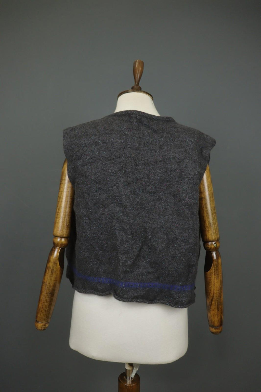 GUDRUN SJODEN Charcoal Gray Wool Sleeveless Button Front Cardigan Sweater – Size L