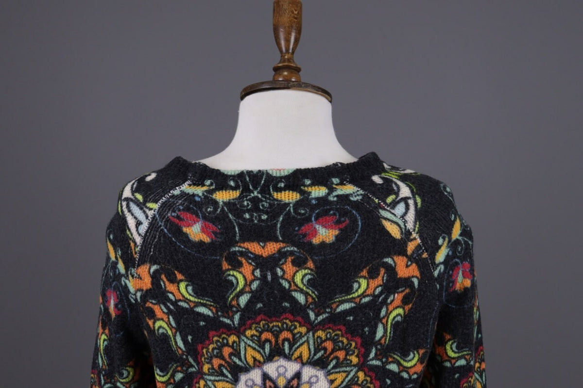 Princess Goes Hollywood Gray Floral Wool Cropped Knit Sweater – Size 36 / M