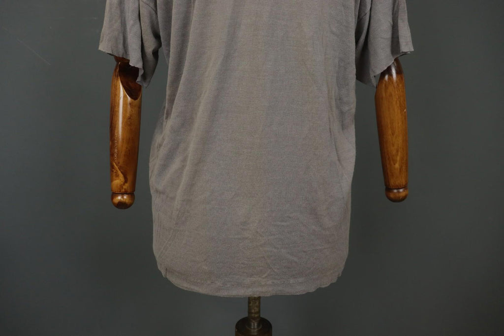 Maison Margiela Gray Relaxed V-Neck Half Sleeve Pullover T-Shirt – Size M / L