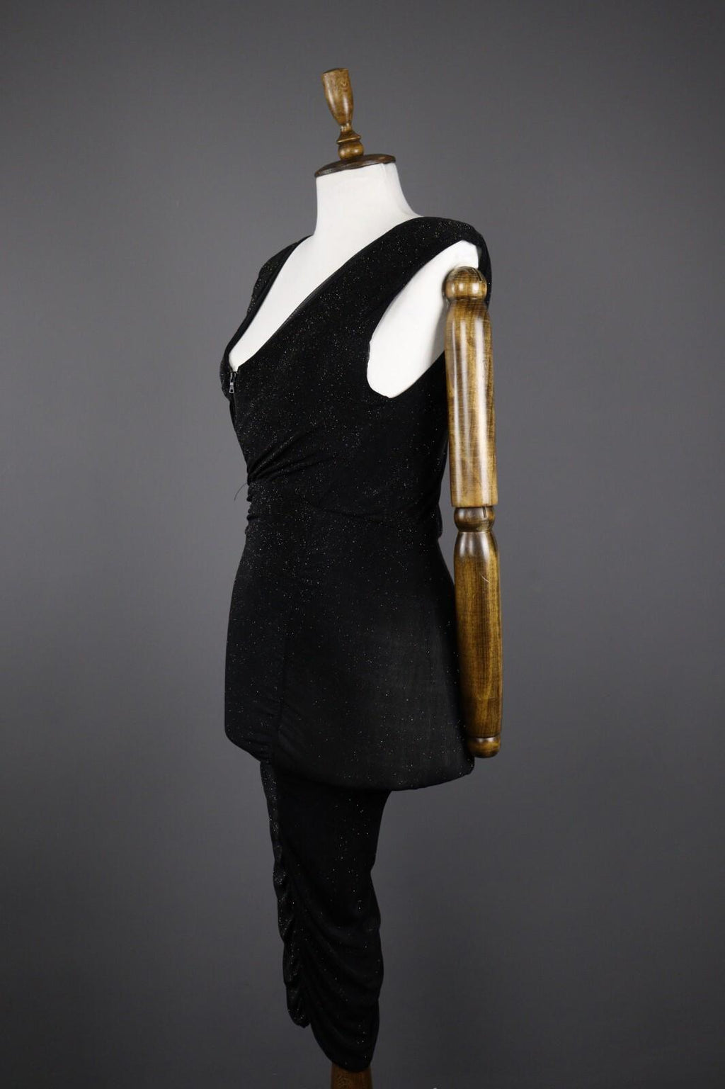 ALICE + OLIVIA Designer Acymetric Night Bodycon Dress – Size S