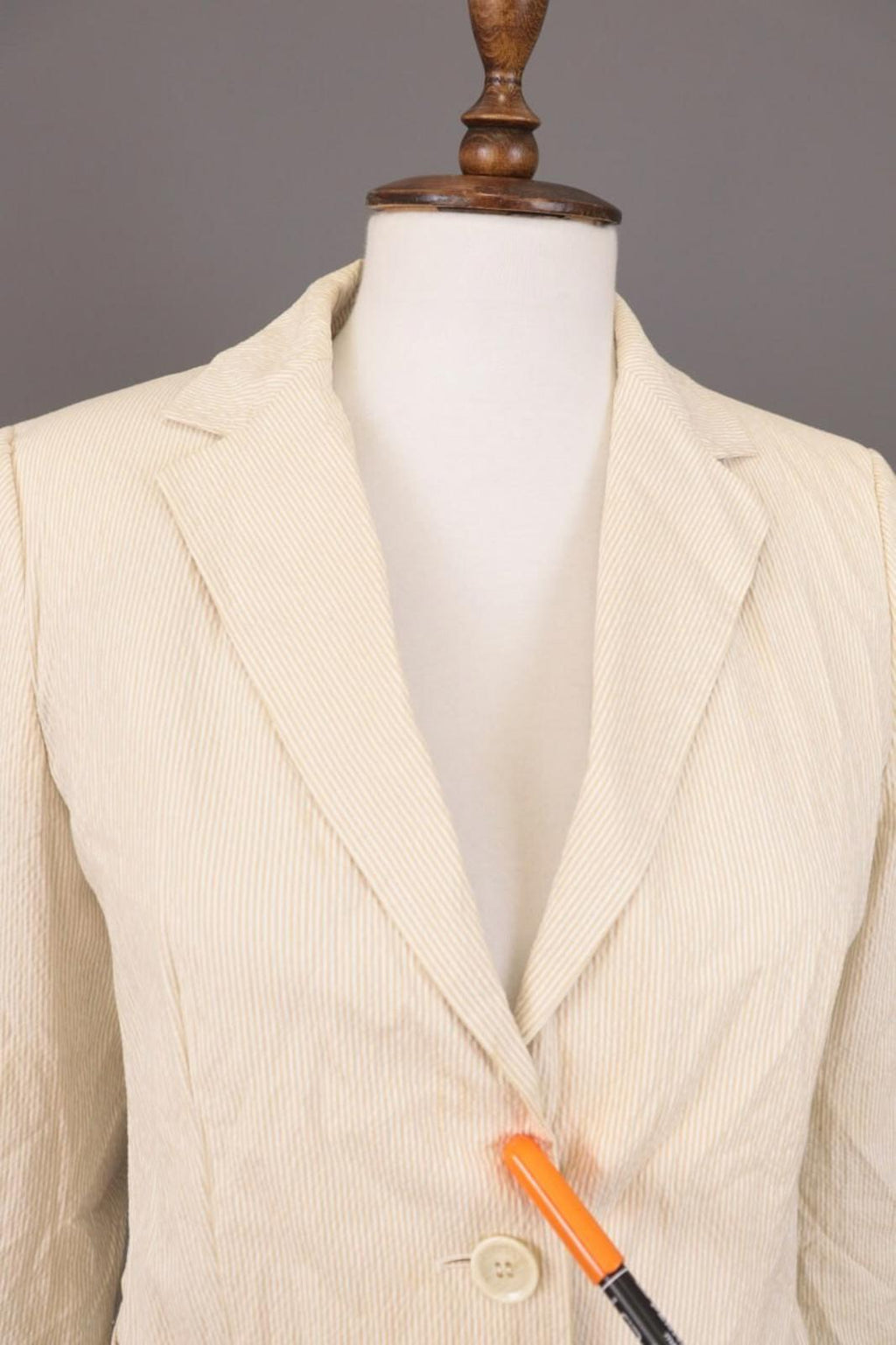 WEEKEND MAX MARA Beige Pinstripe One Button Blazer Jacket – Size USA 10