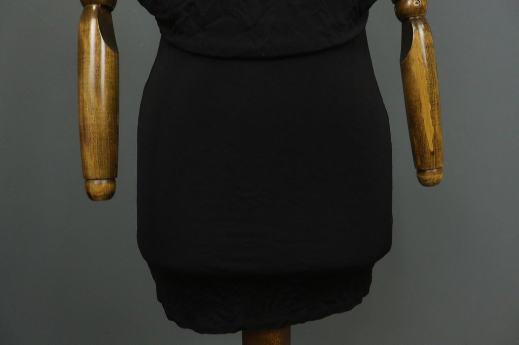 VERSACE JEANS Black 100% Viscose Stretch Beaded Scoop Neck Shift Dress – Size 36
