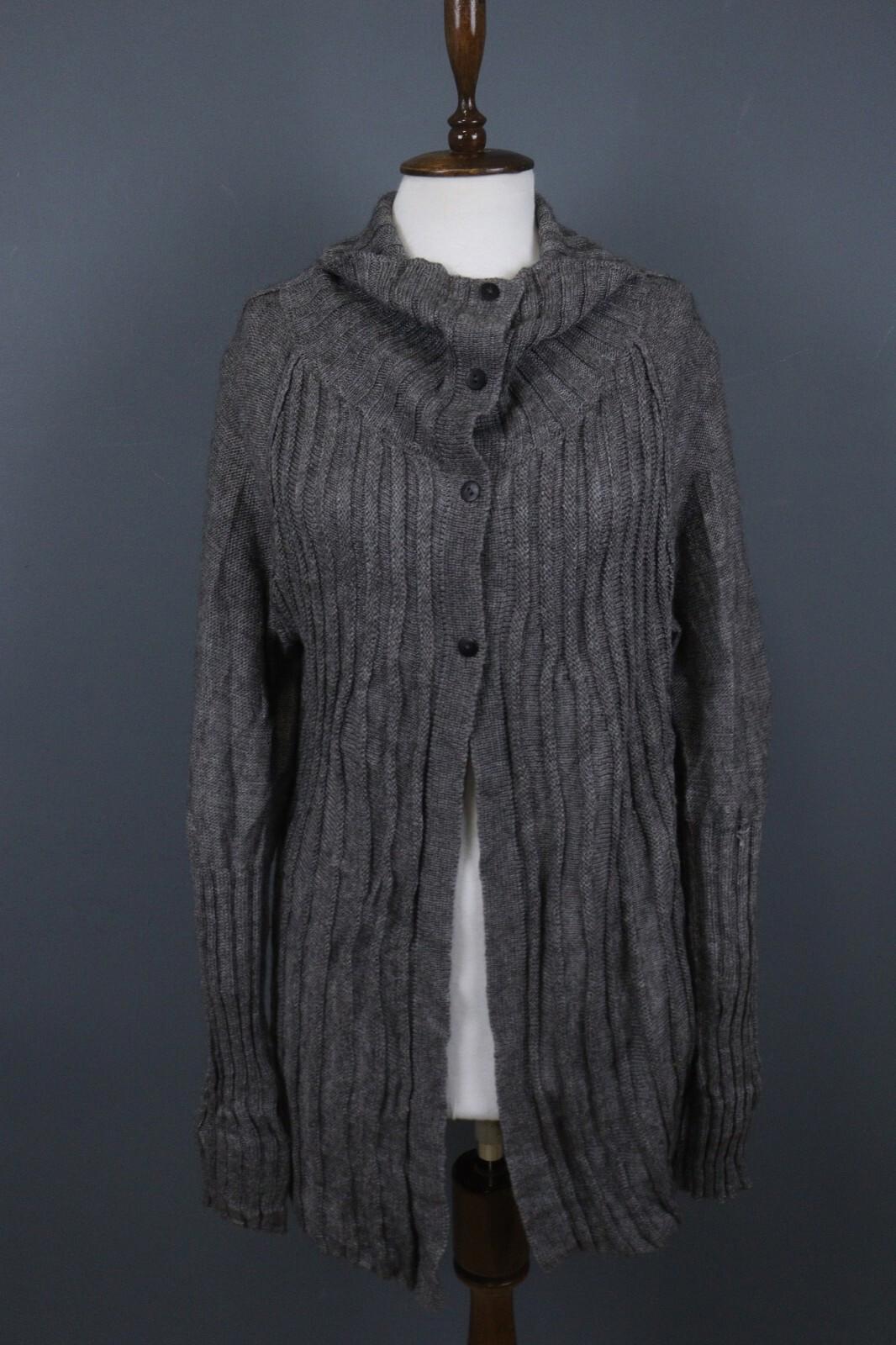SARAH PACINI Gray Lagenlook Tight Knit Button Front Cardigan Sweater