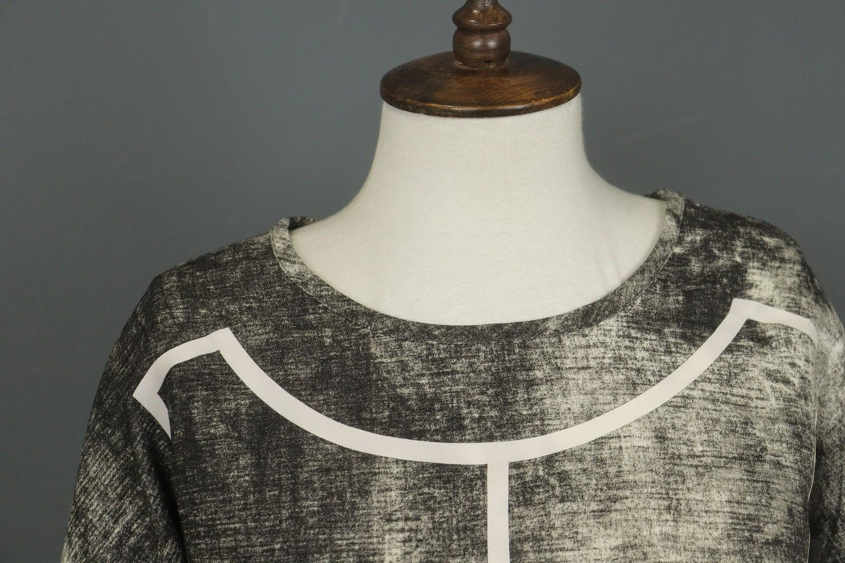 COP.COPINE Gray White Lined Round Neck Long Sleeve Pullover Sheath Dress – Size 38 – Used