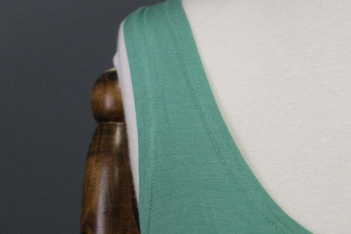 GUDRUN SJODEN Green Classic Scoop Neck Wide Strap Sleeveless Sheath Strap – Size L