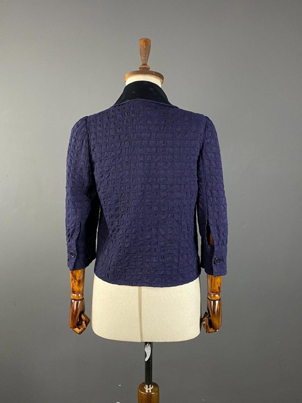 EMPORIO ARMANI Blue Wool Lagenlook Textured Three Button Blazer Jacket – Size 44