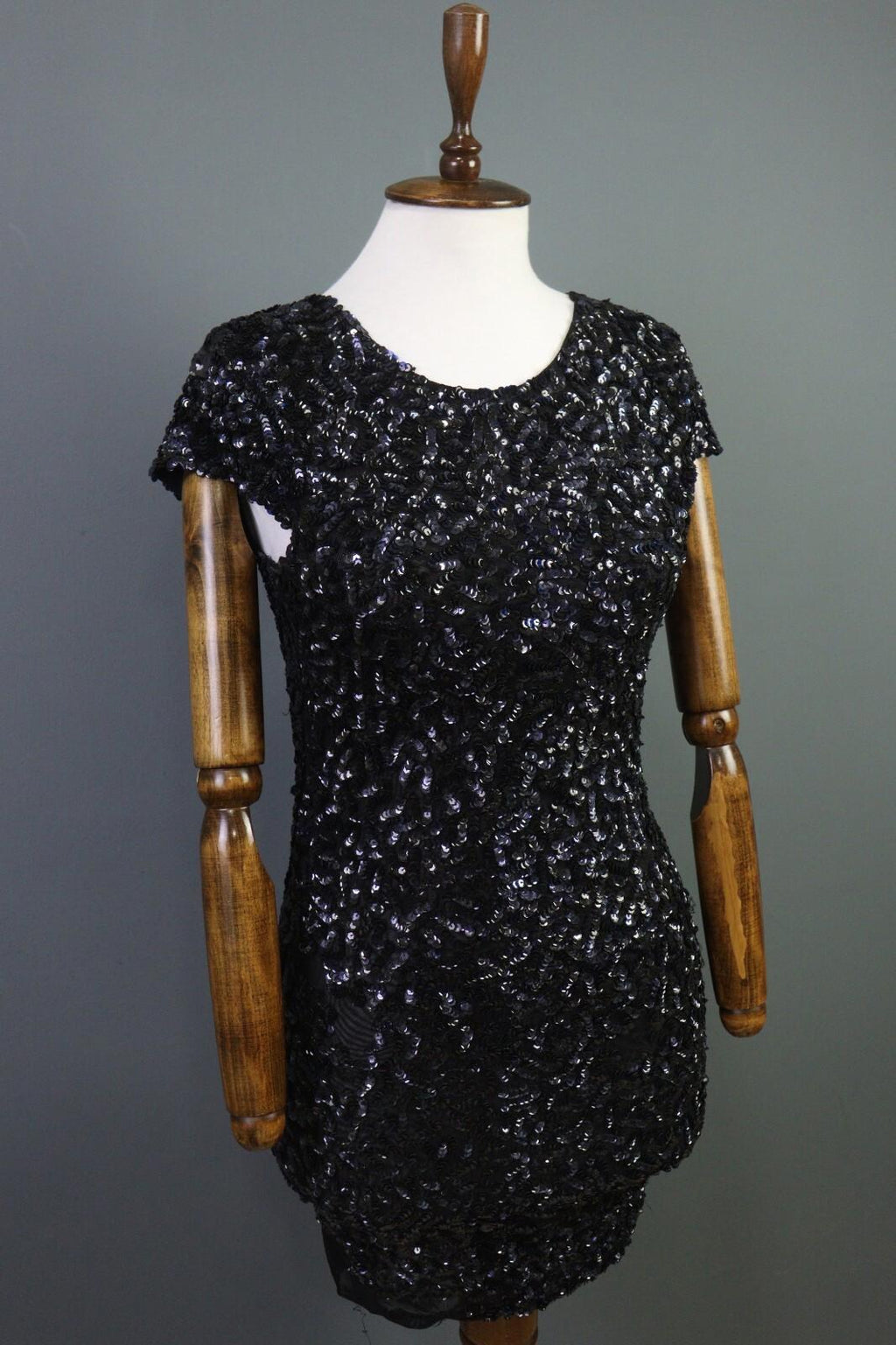 ALICE + OLIVIA Black Sequin Cap Sleeve Round Neck Top Blouse Shirt