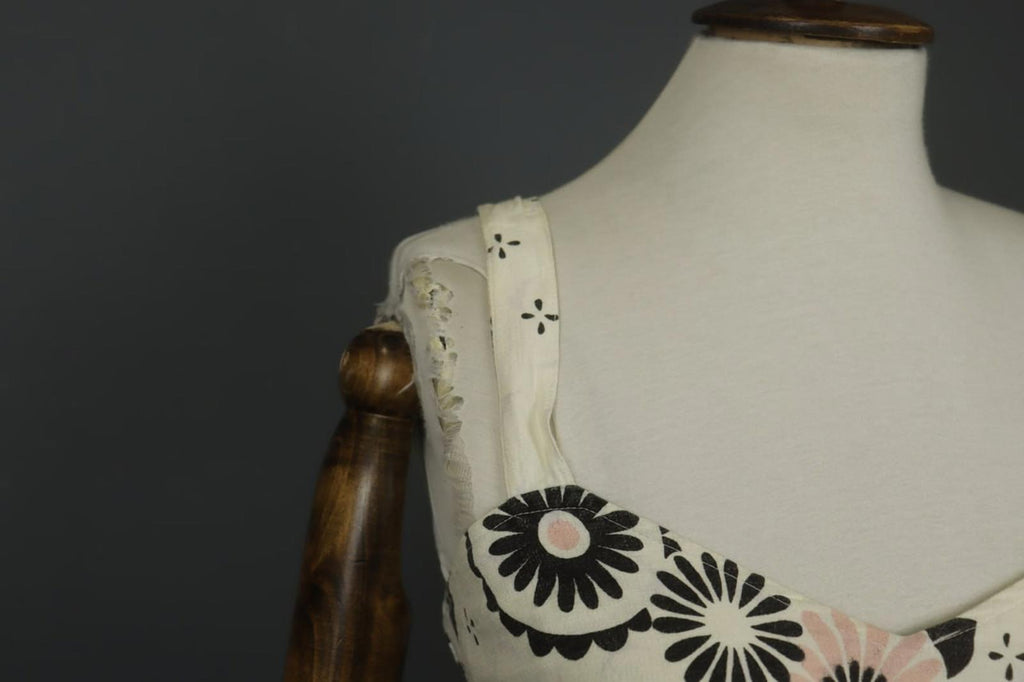 LAURA ASHLEY White & Black Floral Viscose Sweetheart Neck Sheath Dress – Size M