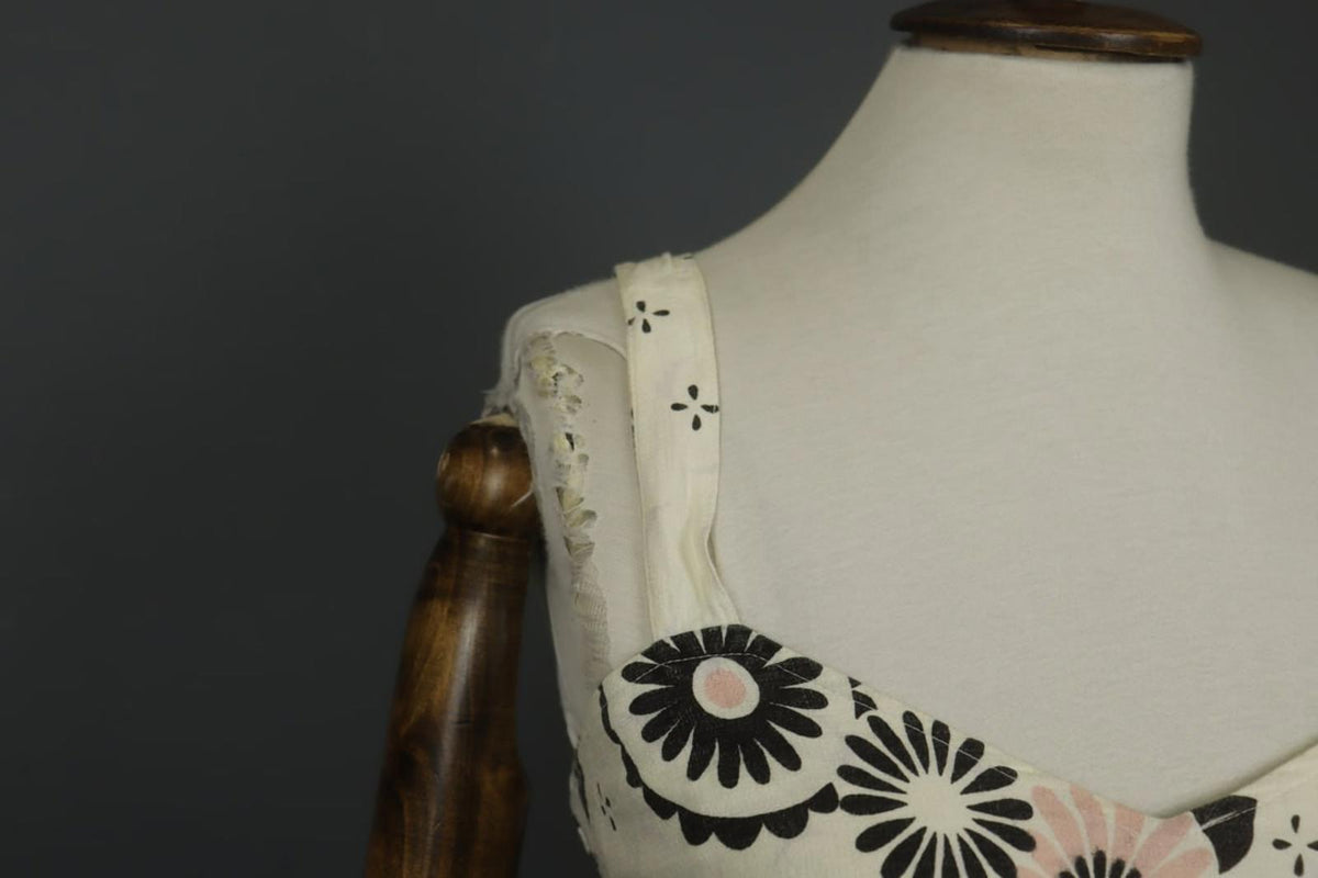 LAURA ASHLEY White & Black Floral Viscose Sweetheart Neck Sheath Dress – Size M