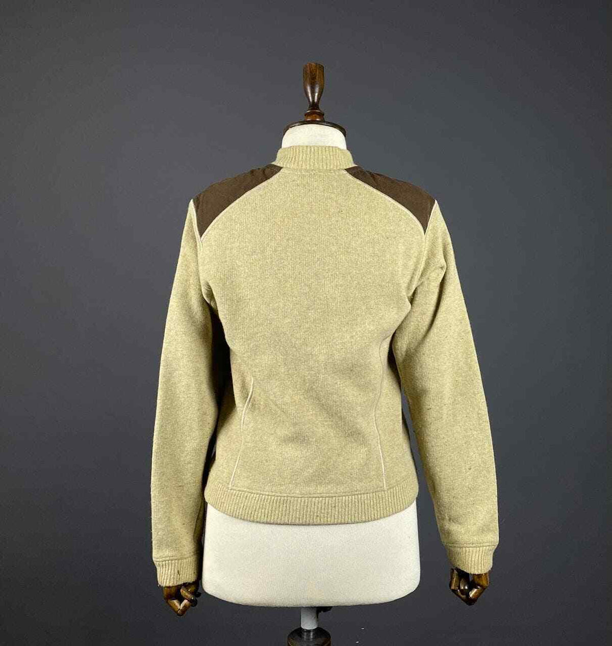 Patagonia USA Beige Wool Full Zip Winter Fleece Sweater – Women's M