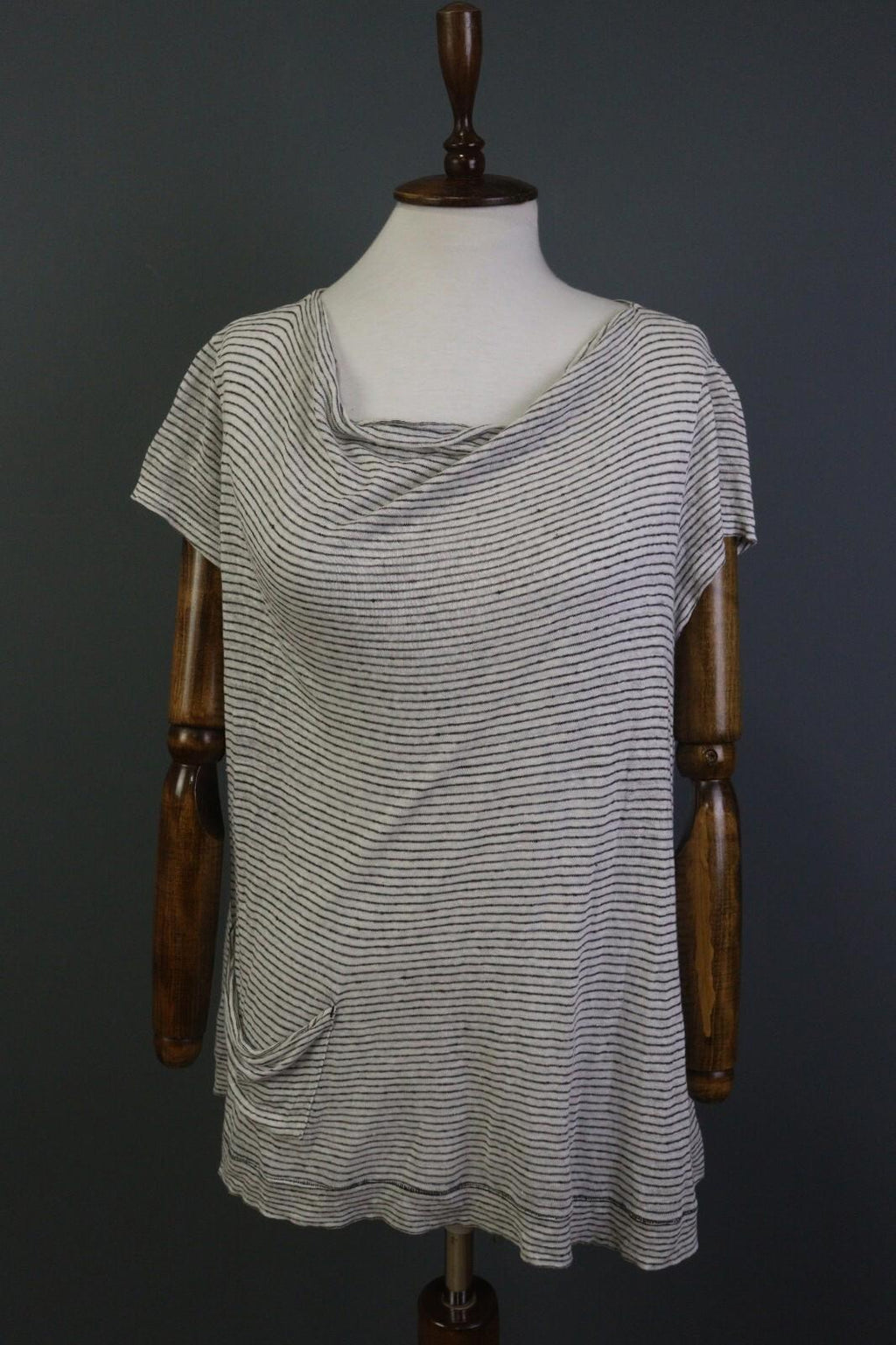 TRANSIT PAR SUCH Black and White Linen Short Sleeve Pocket Top Blouse – Size 4 – Used