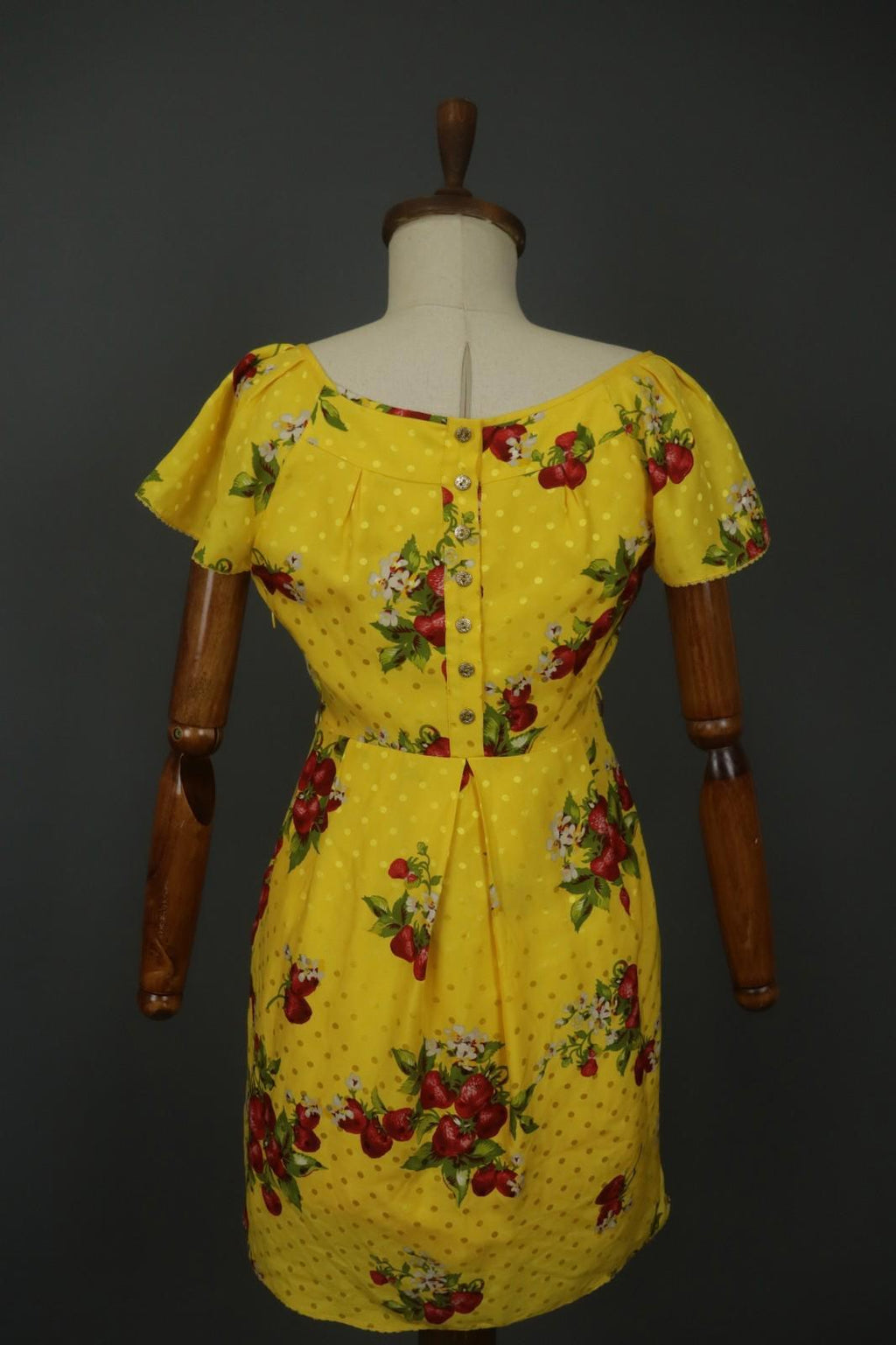 Juicy Couture Yellow Floral Short Sleeve Back Buttons Fit & Flare Dress – Size 6