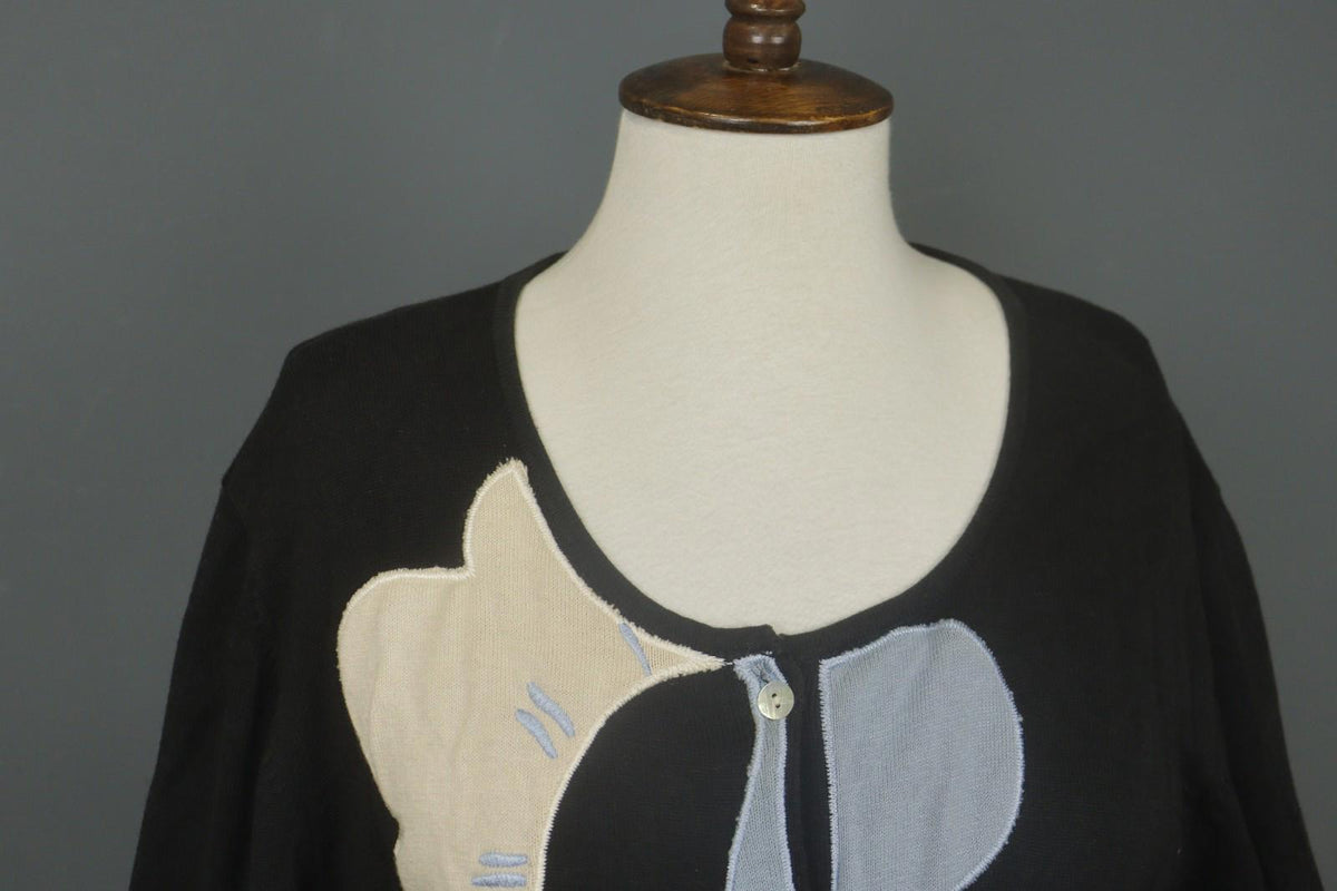 GUDRUN SJODEN Black Embroidered Flower Button Front Cardigan Sweater – Size XL – Used