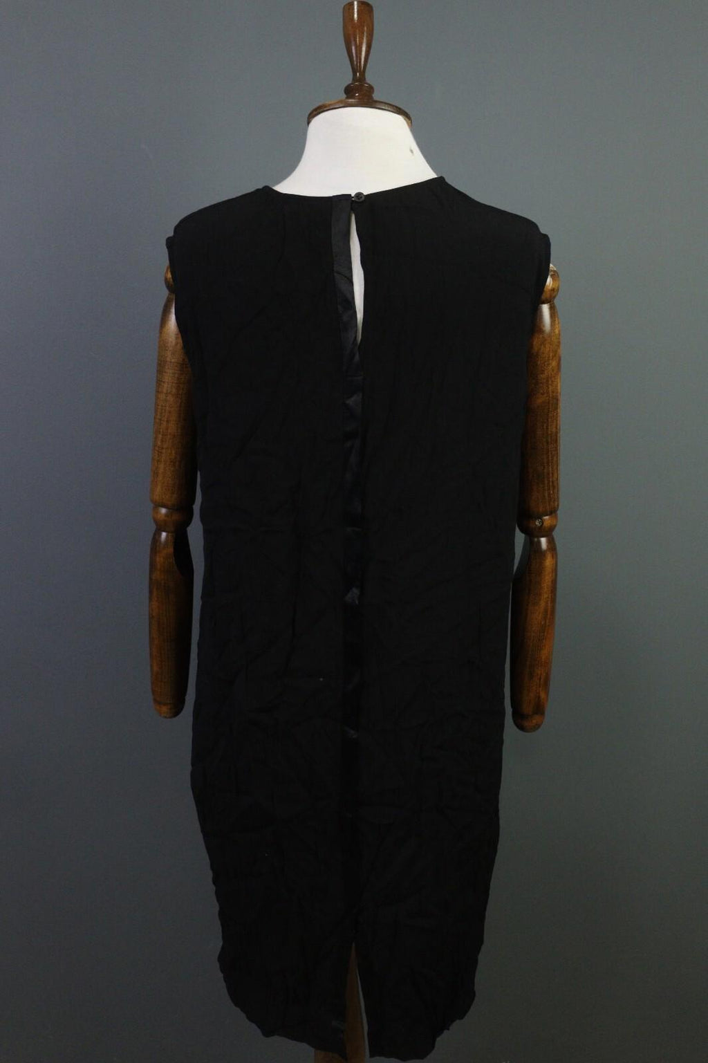 ANNETTE GORTZ Black Viscose Knee Length Sheath Dress – Size 40