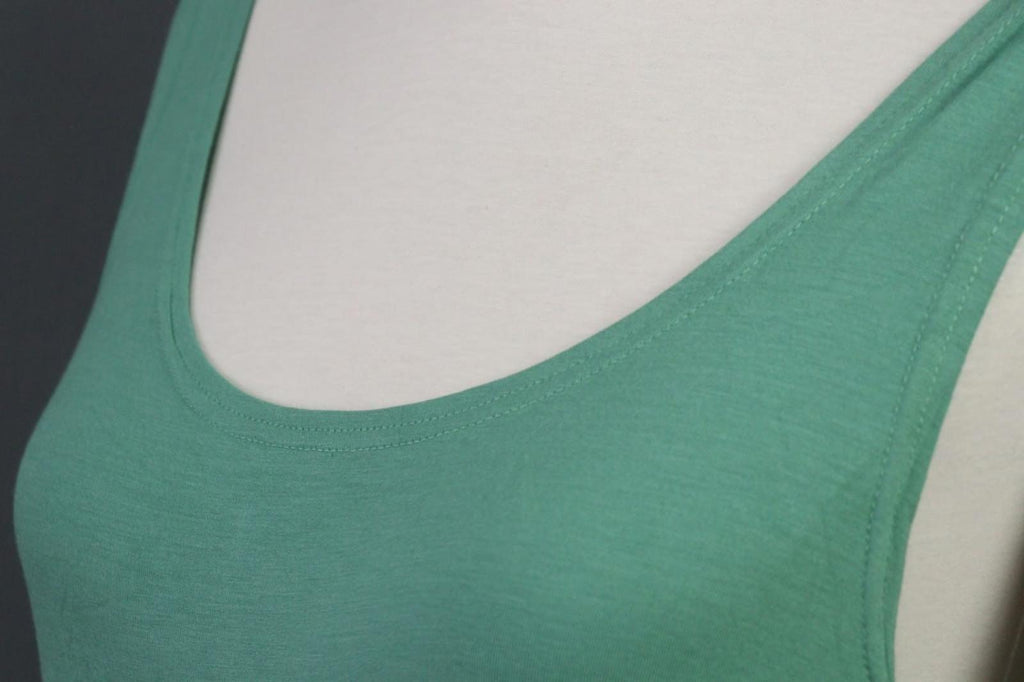 GUDRUN SJODEN Green Classic Scoop Neck Wide Strap Sleeveless Sheath Strap – Size L