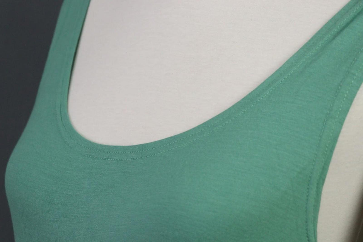 GUDRUN SJODEN Green Classic Scoop Neck Wide Strap Sleeveless Sheath Strap – Size L