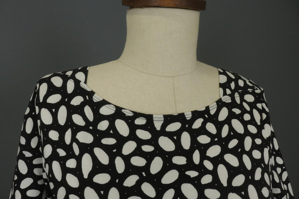 MARIMEKKO CERO White & Black Polka Dot Round Neck Long Sleeve Blouse Top – Size M