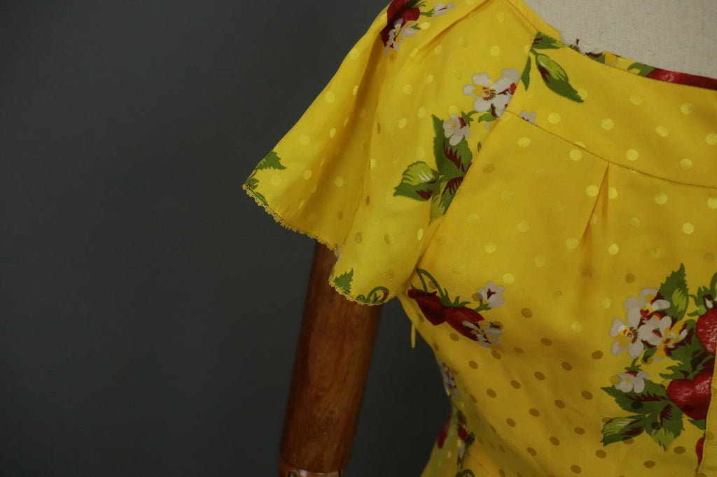 Juicy Couture Yellow Floral Short Sleeve Back Buttons Fit & Flare Dress – Size 6