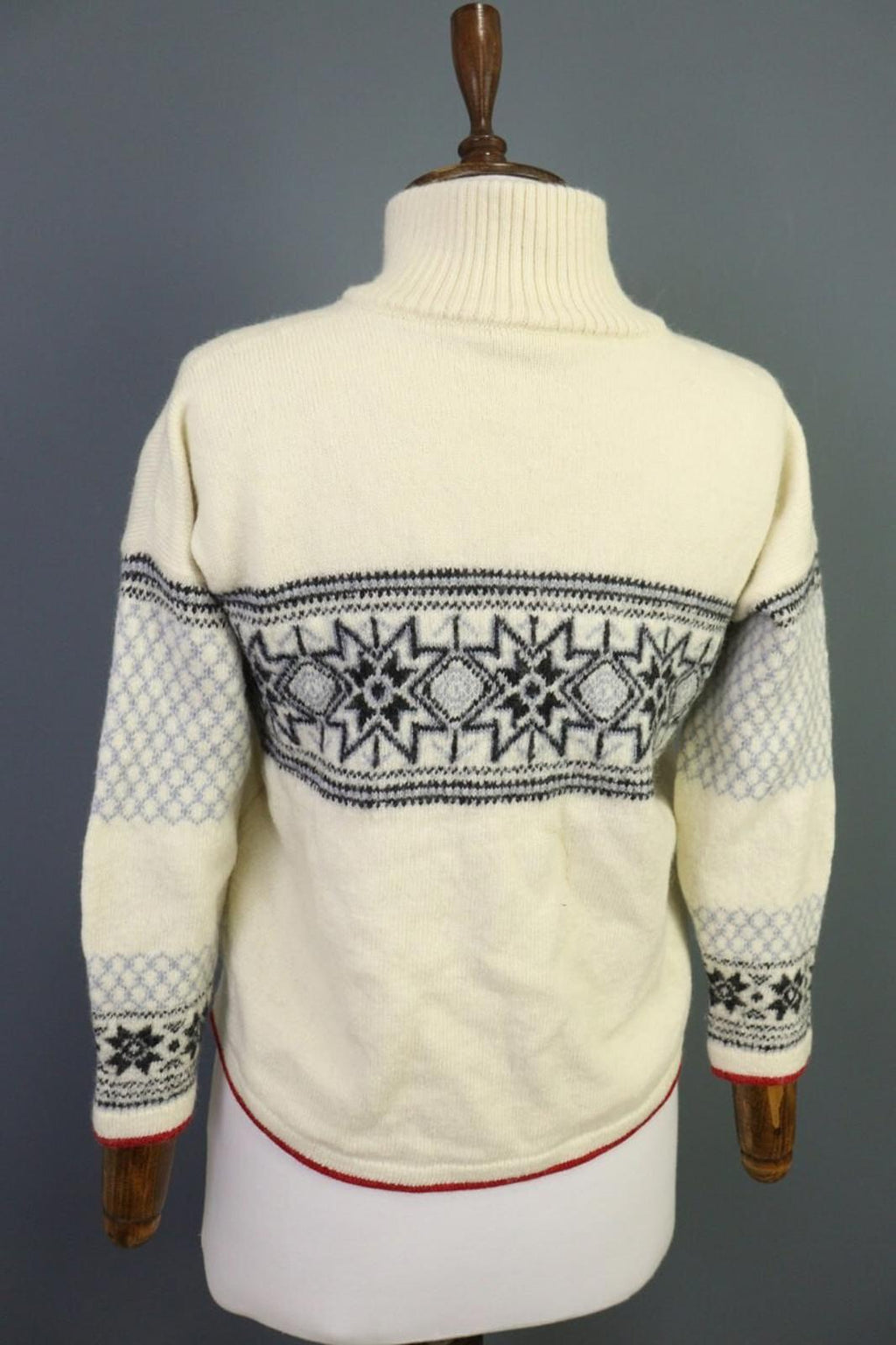 DALE OF NORWAY Beige Snowflakes 1/4 Zip Knit Ski Sweater – Size M