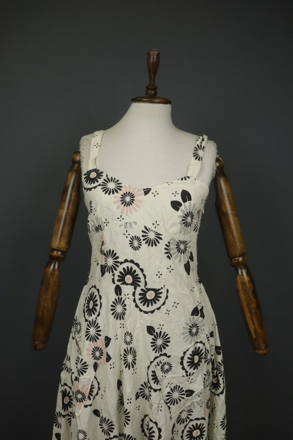 LAURA ASHLEY White & Black Floral Viscose Sweetheart Neck Sheath Dress – Size M