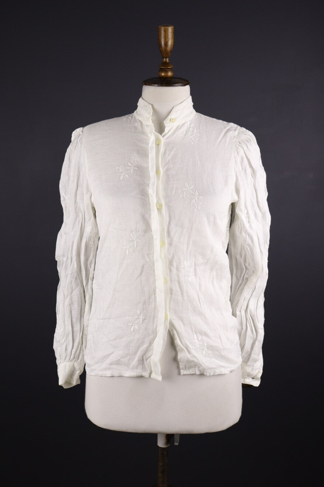 Escada Margareta Ley Vintage Linen Floral Embroidered Long Sleeve Blouse – Size 34