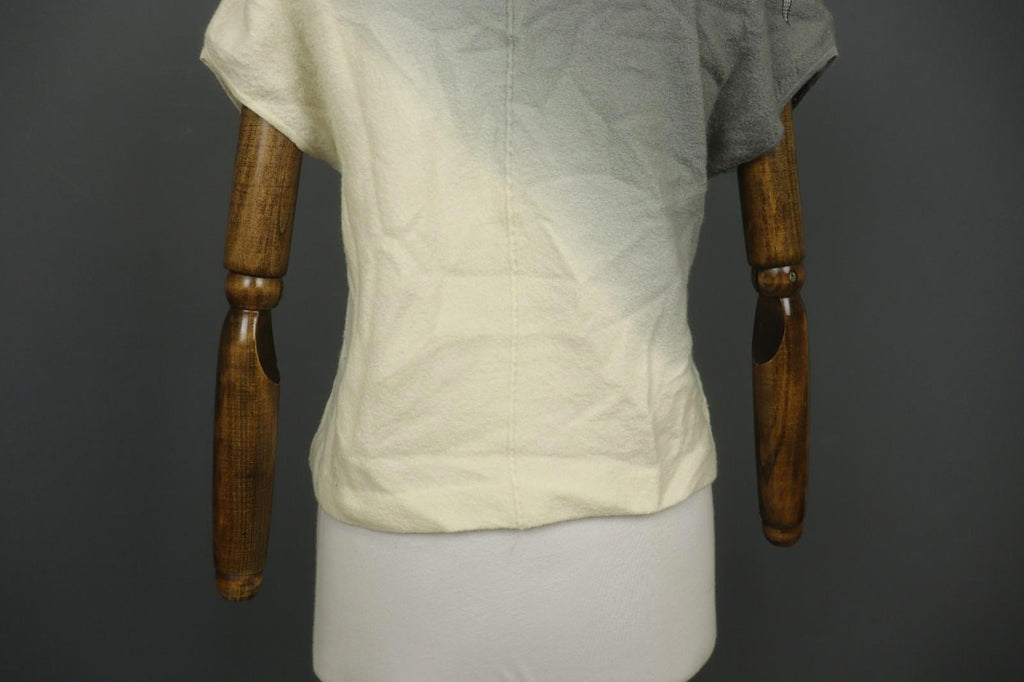 GUDRUN SJODEN Gray Ivory Embroidered Flower 100% Wool Casual Fleece Shirt – Size S