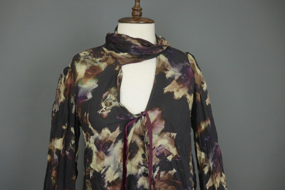 HIGH USE Multicolor Geo Print 100%Viscose Keyhole Button Front Blouse Top Sz 38