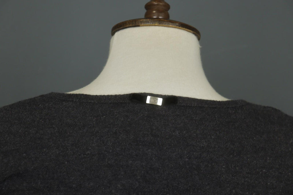 HIGH Use Gray Virgin Wool Knit Long Sleeve Round Neck Pullover Sweater – Size S