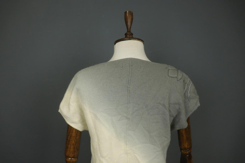 GUDRUN SJODEN Gray Ivory Embroidered Flower 100% Wool Casual Fleece Shirt – Size S