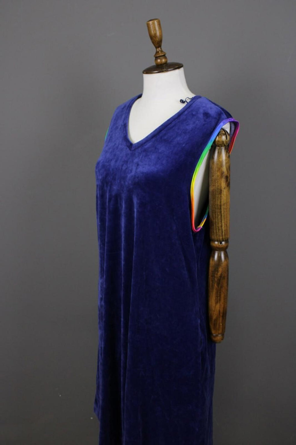 GUDRUN SJODEN Blue Velour Oversized Sleeveless V-Neck A-Line Midi Dress – Size L