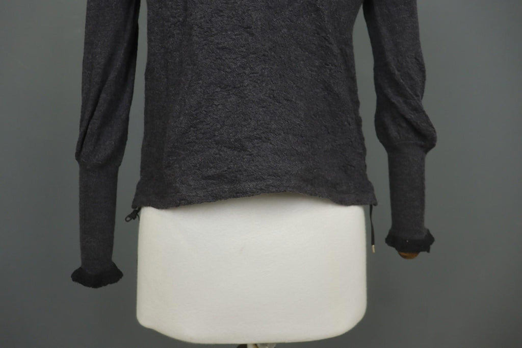 HIGH Use Gray Virgin Wool Knit Long Sleeve Round Neck Pullover Sweater – Size S