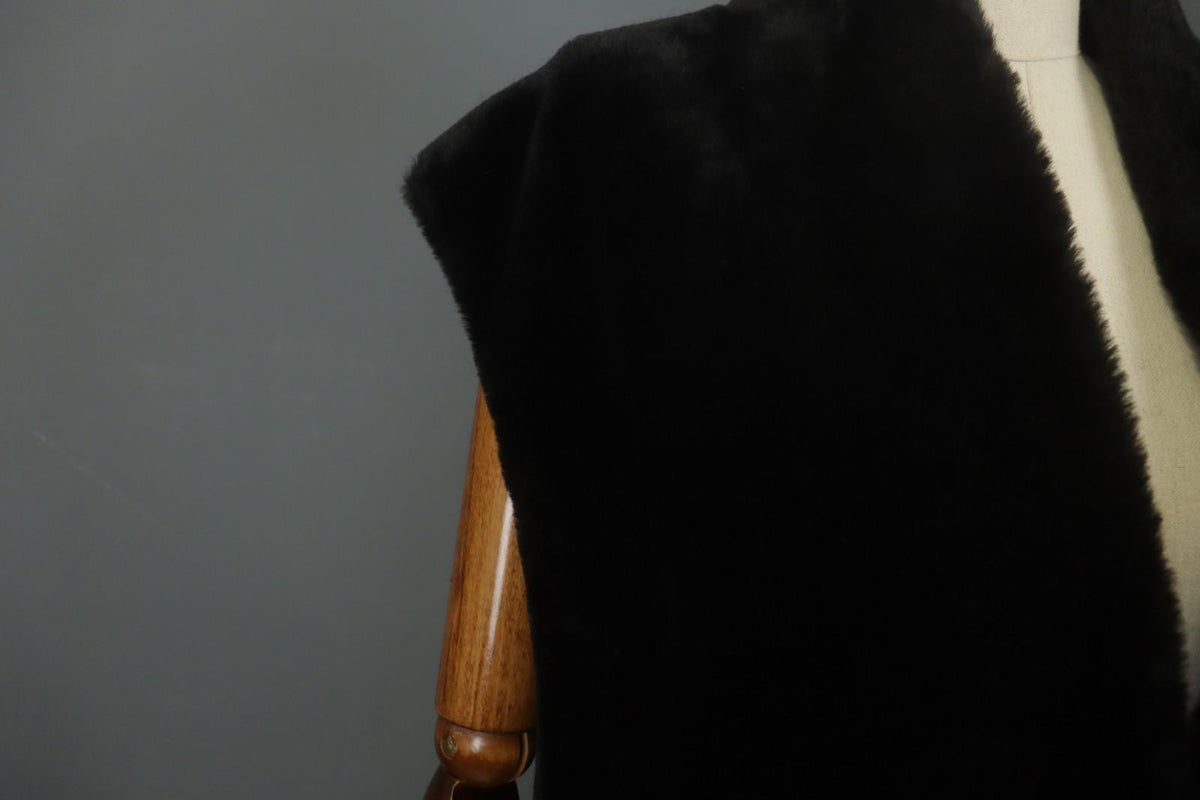 ANNETTE GORTZ Black Long Sleeve Toggle Front V-Neck Cardigan Sweater – Size 38