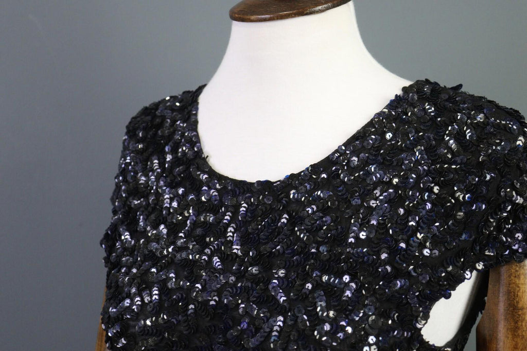 ALICE + OLIVIA Black Sequin Cap Sleeve Round Neck Top Blouse Shirt