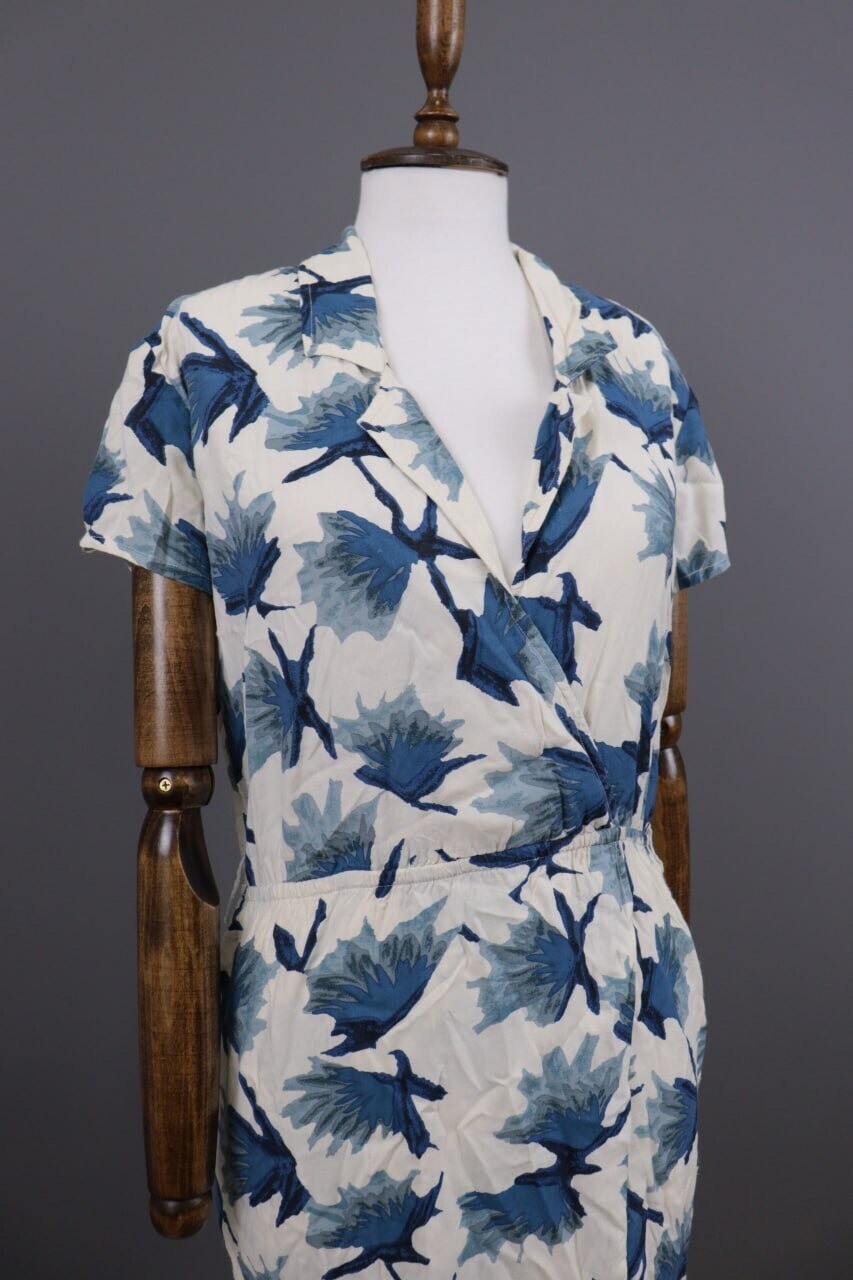 Ganni White Floral Short Sleeve V-Neck Peged Dress – Size S
