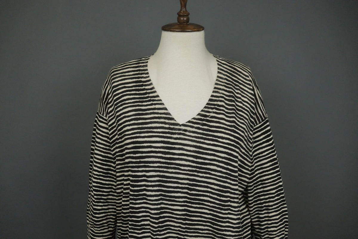 OSKA Black White Striped V-Neck Casual Long Sleeve Pullover Sweater – Size S / M
