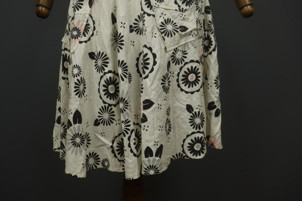 LAURA ASHLEY White & Black Floral Viscose Sweetheart Neck Sheath Dress – Size M