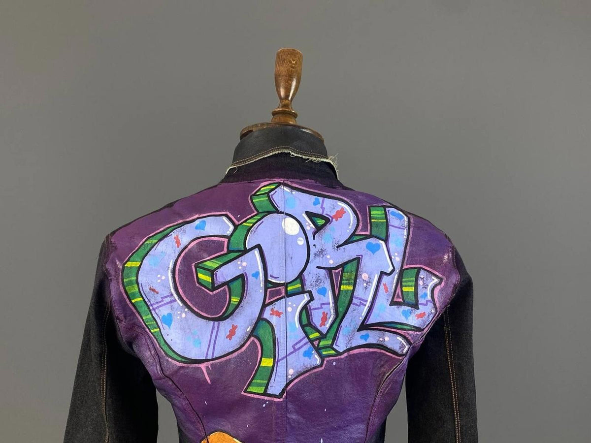 TRANSIT Jeans Black Elbow Patches Hand Print Custom Denim Jacket – Size M 2