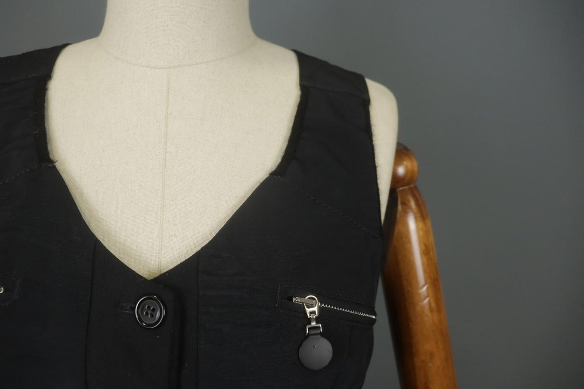 HIGH USE Black Cotton Sleeveless V-Neck Zipper Pockets Button Front Vest – Size 44