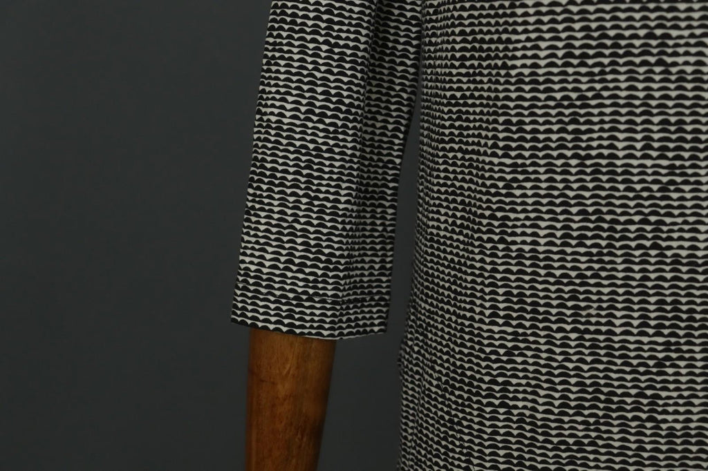 MARIMEKKO MEITIN Black & White Striped Cotton Long Sleeve Shift Dress – Size M