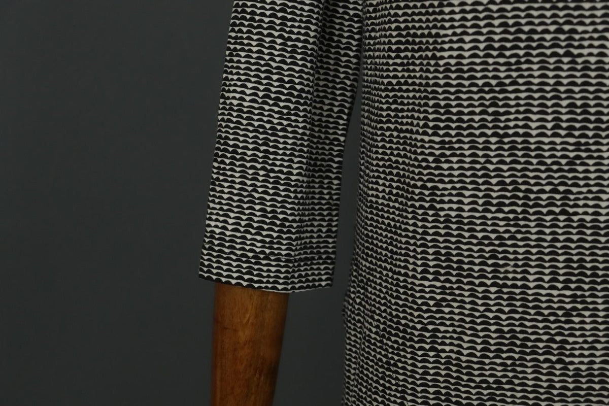 MARIMEKKO MEITIN Black & White Striped Cotton Long Sleeve Shift Dress – Size M