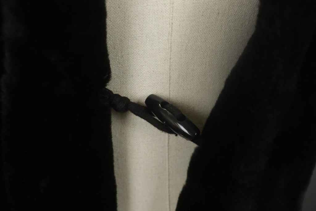 ANNETTE GORTZ Black Long Sleeve Toggle Front V-Neck Cardigan Sweater – Size 38