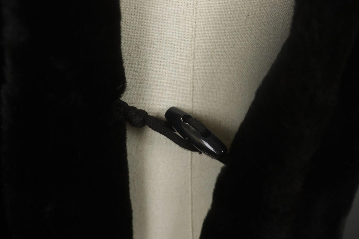 ANNETTE GORTZ Black Long Sleeve Toggle Front V-Neck Cardigan Sweater – Size 38