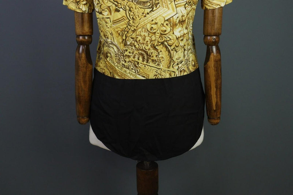 BNWT VERSACE JEANS Multicolor Gold Printed Short Sleeve Blouse Top – Size USA 4