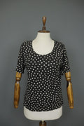 GUDRUN SJODEN Black White Polka Dot Casual Short Sleeve Pullover Knit Top – Size M