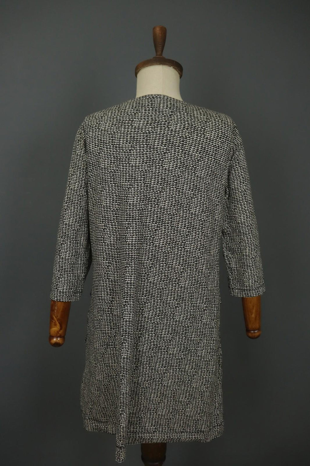 MARIMEKKO MEITIN Black & White Striped Cotton Long Sleeve Shift Dress – Size M